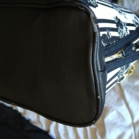 Betsey Johnson Purse - Picture 4 of 4